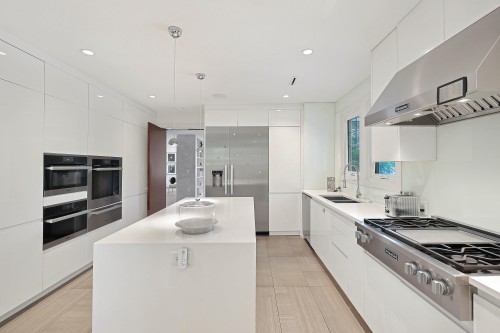 1407 33Rd Avenue W, Vancouver, BC - Indoor Photo Showing Kitchen With Double Sink With Upgraded Kitchen