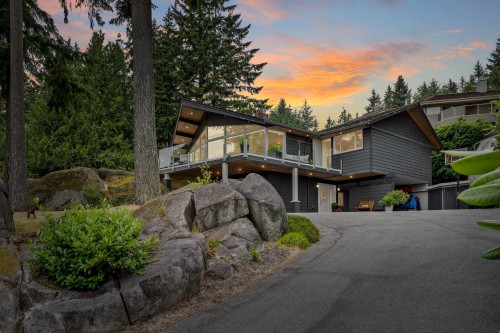 4375 Woodcrest Road, West Vancouver, BC - Outdoor