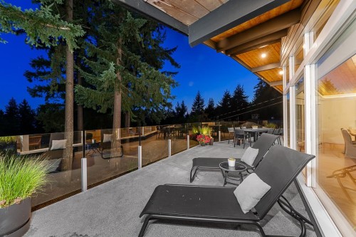 4375 Woodcrest Road, West Vancouver, BC - Outdoor With Deck Patio Veranda With Exterior