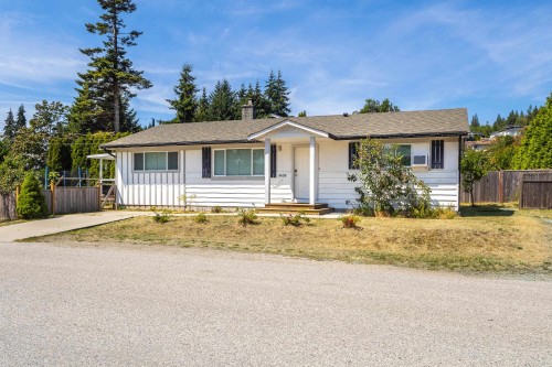 5605 Ocean Avenue  Sechelt, BC V0N 3A0