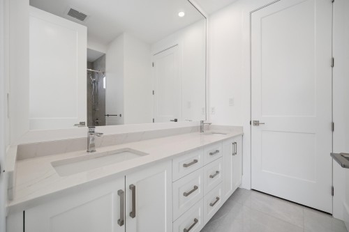 6591 Goldsmith Drive, Richmond, BC - Indoor Photo Showing Bathroom