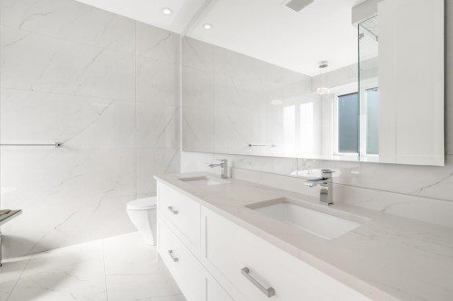 6591 Goldsmith Drive, Richmond, BC - Indoor Photo Showing Bathroom