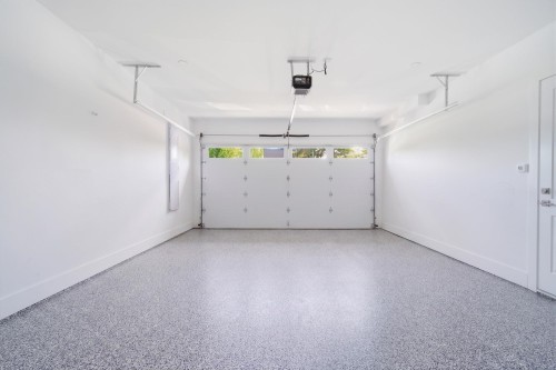 6591 Goldsmith Drive, Richmond, BC - Indoor Photo Showing Garage