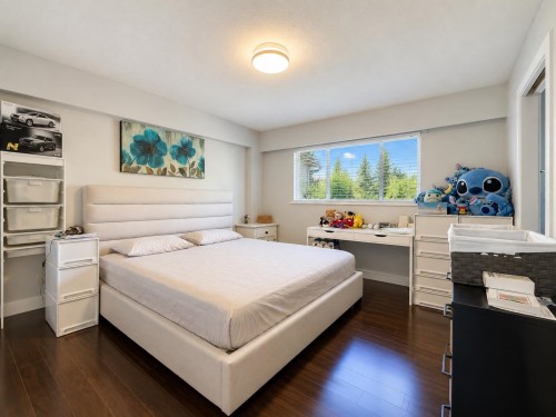 443 Mundy Street, Coquitlam, BC - Indoor Photo Showing Bedroom