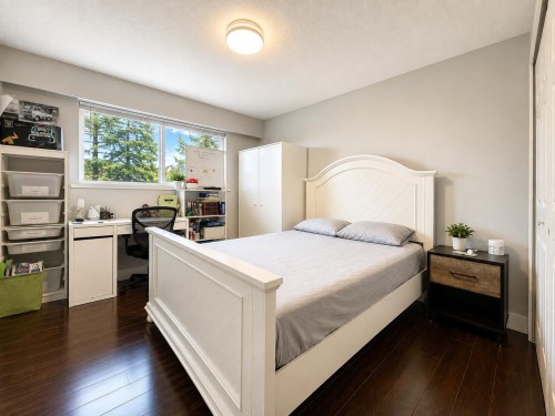 443 Mundy Street, Coquitlam, BC - Indoor Photo Showing Bedroom