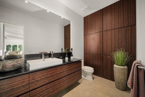 205 Kinsey Drive, Anmore, BC - Indoor Photo Showing Bathroom
