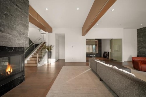 205 Kinsey Drive, Anmore, BC - Indoor With Fireplace