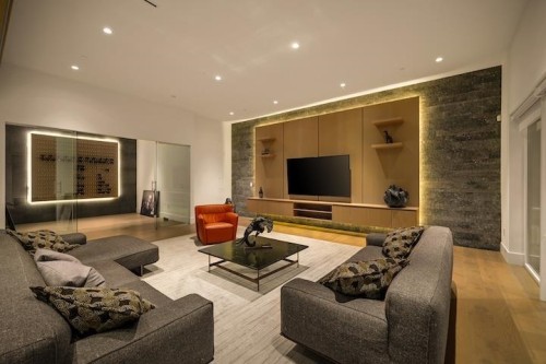 205 Kinsey Drive, Anmore, BC - Indoor Photo Showing Living Room