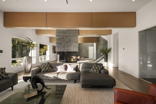 205 Kinsey Drive, Anmore, BC - Indoor Photo Showing Living Room