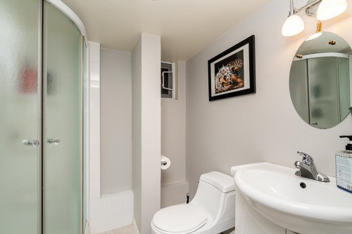 10080 Aintree Crescent, Richmond, BC - Indoor Photo Showing Bathroom