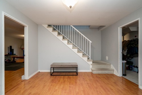 10080 Aintree Crescent, Richmond, BC - Indoor Photo Showing Other Room