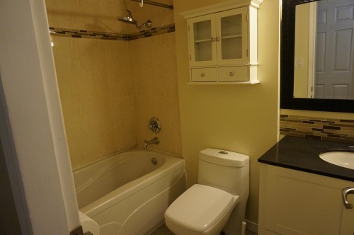 3944 Inverness Street, Port Coquitlam, BC - Indoor Photo Showing Bathroom