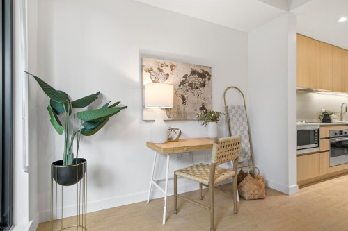 2408 12Th Avenue E, Vancouver, BC - Indoor