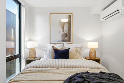 2408 12Th Avenue E, Vancouver, BC - Indoor Photo Showing Bedroom