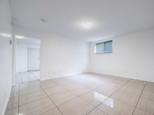 1224 14Th Street E, North Vancouver, BC 