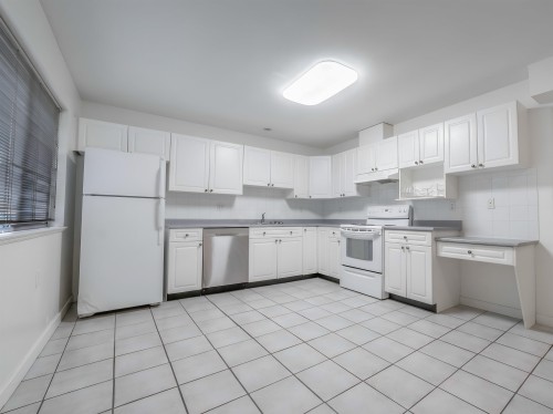 1224 14Th Street E, North Vancouver, BC 