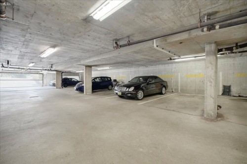 8940 Centaurus Circle, Burnaby, BC - Indoor Photo Showing Garage