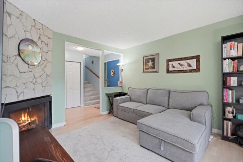 8940 Centaurus Circle, Burnaby, BC - Indoor Photo Showing Living Room With Fireplace