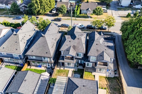 907 Harris Avenue, Coquitlam, BC - Outdoor