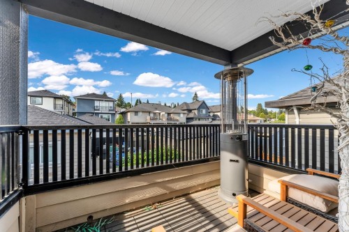 907 Harris Avenue, Coquitlam, BC - Outdoor With Deck Patio Veranda With Exterior