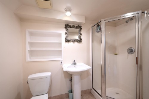 3908 Blenheim Street, Vancouver, BC - Indoor Photo Showing Bathroom