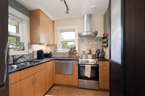 3908 Blenheim Street, Vancouver, BC - Indoor Photo Showing Kitchen With Double Sink