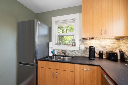 3908 Blenheim Street, Vancouver, BC - Indoor Photo Showing Kitchen With Double Sink