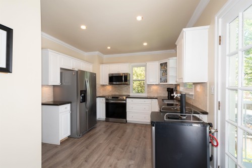 3908 Blenheim Street, Vancouver, BC - Indoor Photo Showing Kitchen