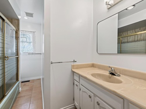 6031 Alta Court, Richmond, BC - Indoor Photo Showing Bathroom