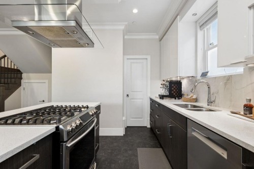 1336 23 Avenue E, Vancouver, BC 