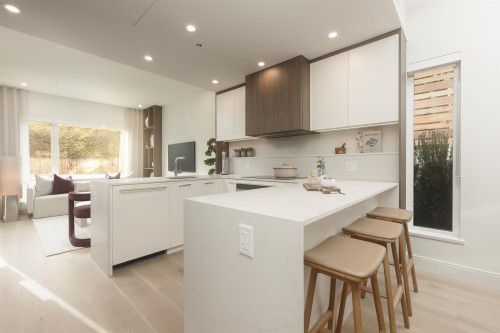 388 45Th Avenue W, Vancouver, BC - Indoor Photo Showing Kitchen