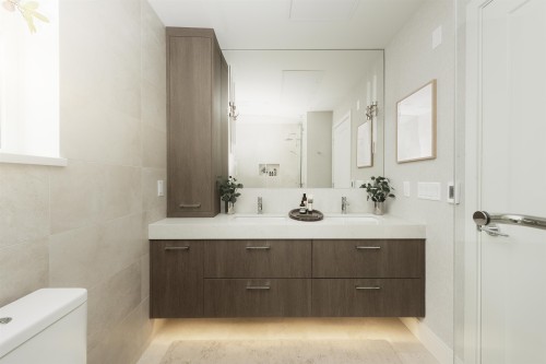 388 45Th Avenue W, Vancouver, BC - Indoor Photo Showing Bathroom