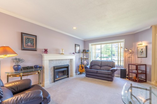3330 Hyde Park Place, Coquitlam, BC - Indoor Photo Showing Living Room With Fireplace