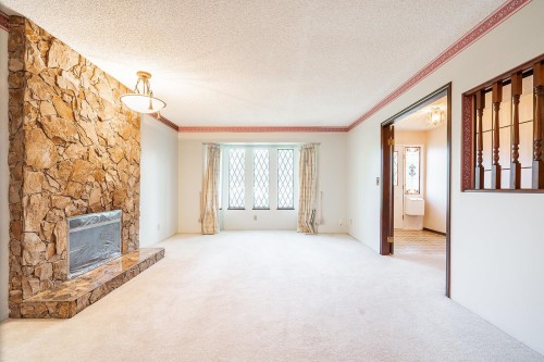 10593 Yarmish Drive, Richmond, BC - Indoor With Fireplace