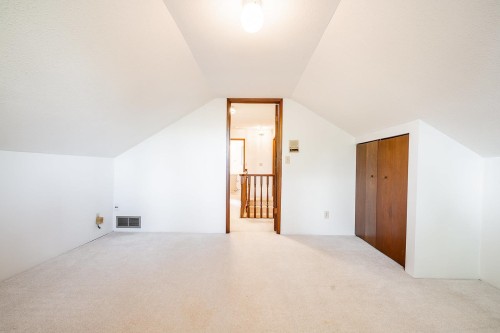 10593 Yarmish Drive, Richmond, BC - Indoor Photo Showing Other Room