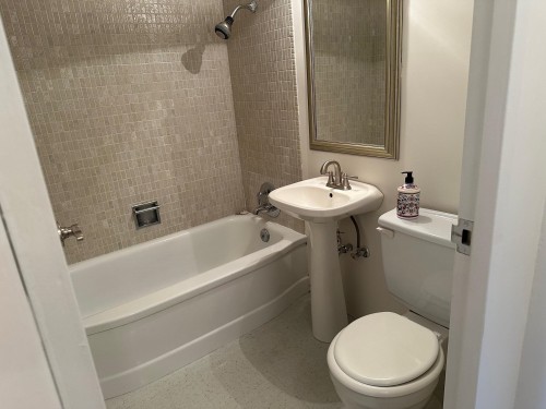 715-1445 Marpole Avenue, Vancouver, BC - Indoor Photo Showing Bathroom