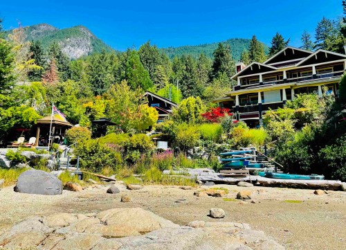 7545 Islets Place, Sechelt, BC - Outdoor
