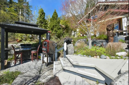 7545 Islets Place, Sechelt, BC - Outdoor
