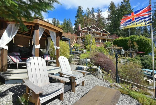 7545 Islets Place, Sechelt, BC - Outdoor