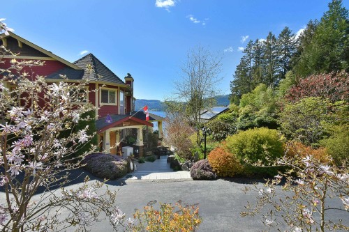 7545 Islets Place, Sechelt, BC - Outdoor