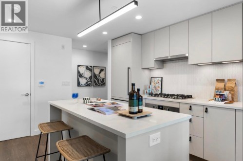 311-1680 12Th Avenue E, Vancouver, BC - Indoor Photo Showing Other Room