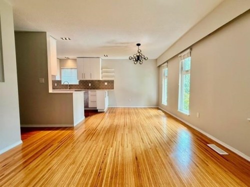 Upper-3444 Church , North Vancouver, BC V7K 2L4 5