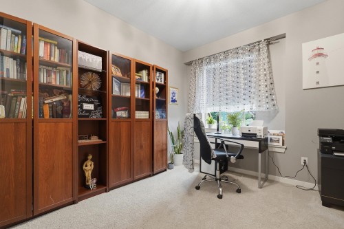 1386 Coast Meridian Road, Coquitlam, BC - Indoor Photo Showing Office