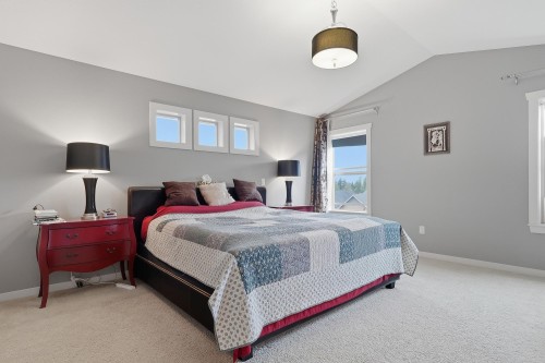 1386 Coast Meridian Road, Coquitlam, BC - Indoor Photo Showing Bedroom