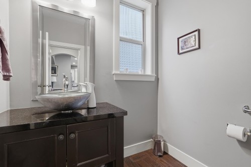 1386 Coast Meridian Road, Coquitlam, BC - Indoor Photo Showing Bathroom