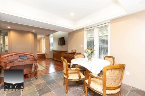 2424 Bellevue Avenue, West Vancouver, BC - Indoor Photo Showing Dining Room