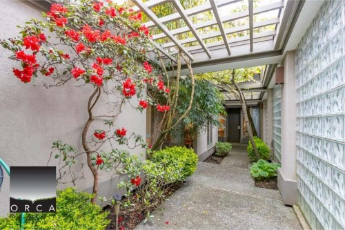 2424 Bellevue Avenue, West Vancouver, BC - 