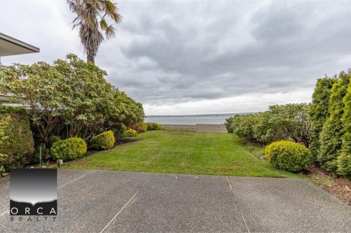 2424 Bellevue Avenue, West Vancouver, BC - Outdoor With Body Of Water