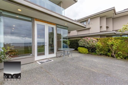 2424 Bellevue Avenue, West Vancouver, BC - Outdoor With Deck Patio Veranda With Exterior