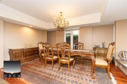2424 Bellevue Avenue, West Vancouver, BC - Indoor Photo Showing Dining Room